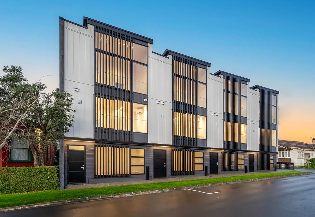 Remuera 3房  Exceptional Value & Definite Sale In DGZ