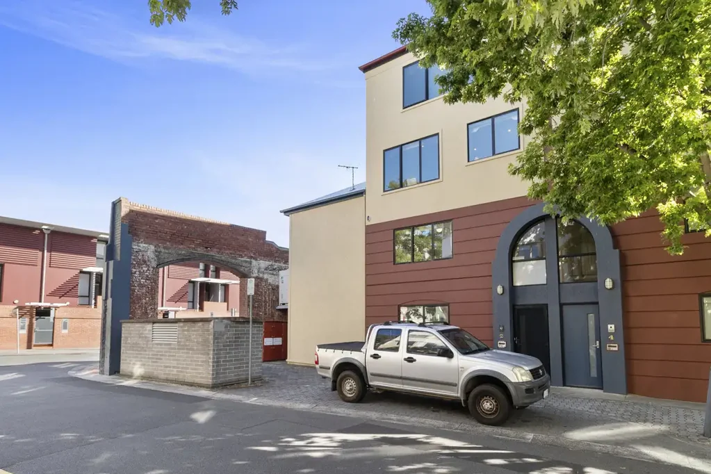 Fully Furnished Inner City Townhouse