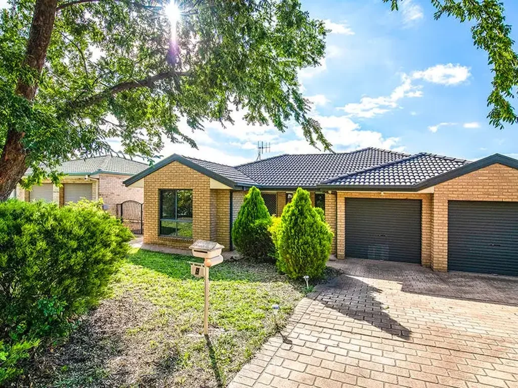 Spacious Family Home in Amaroo
