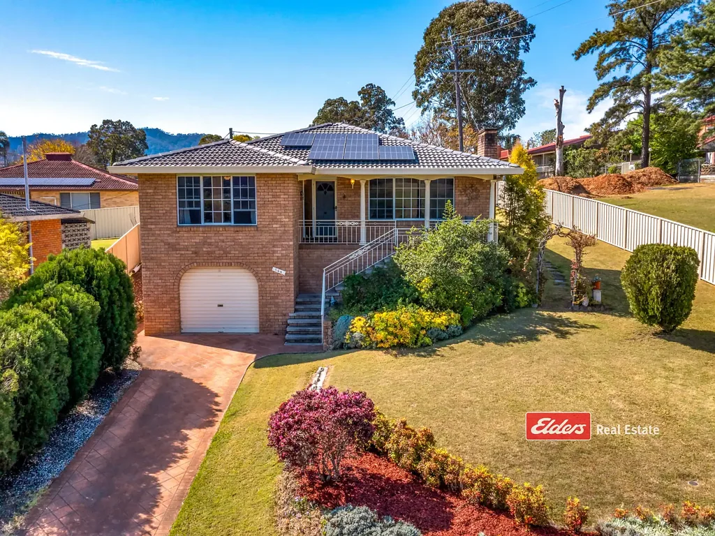 Gloucester 3 Slaapkamer 3-Bedroom Family Home with Stunning Mountain Views