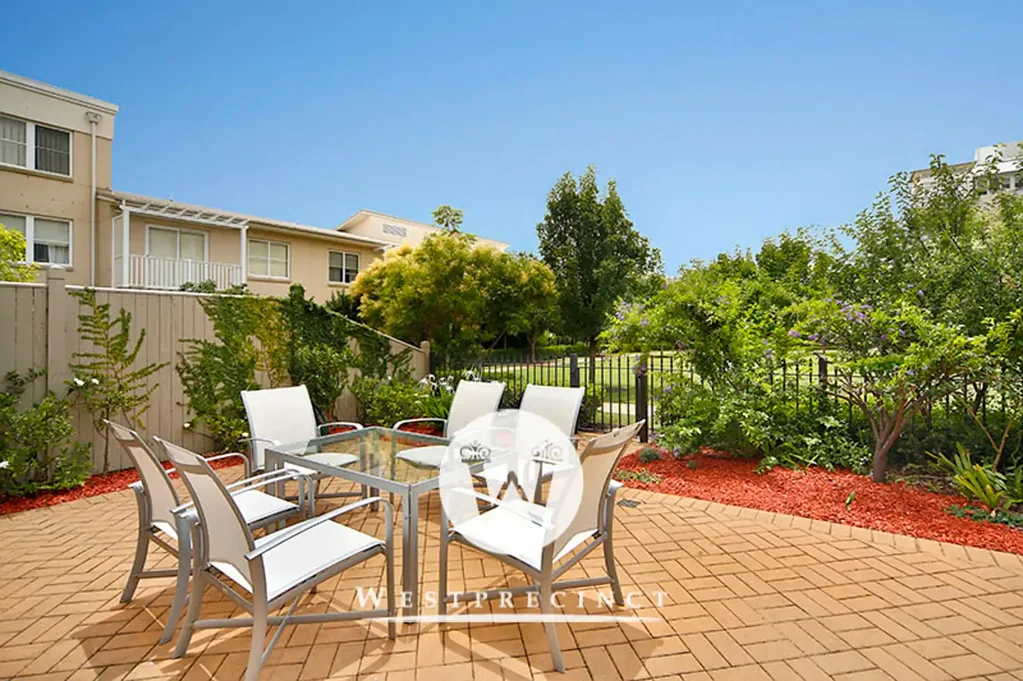 Looking to commit for a shorter term?  We offer fine furnished stays from 3 months +