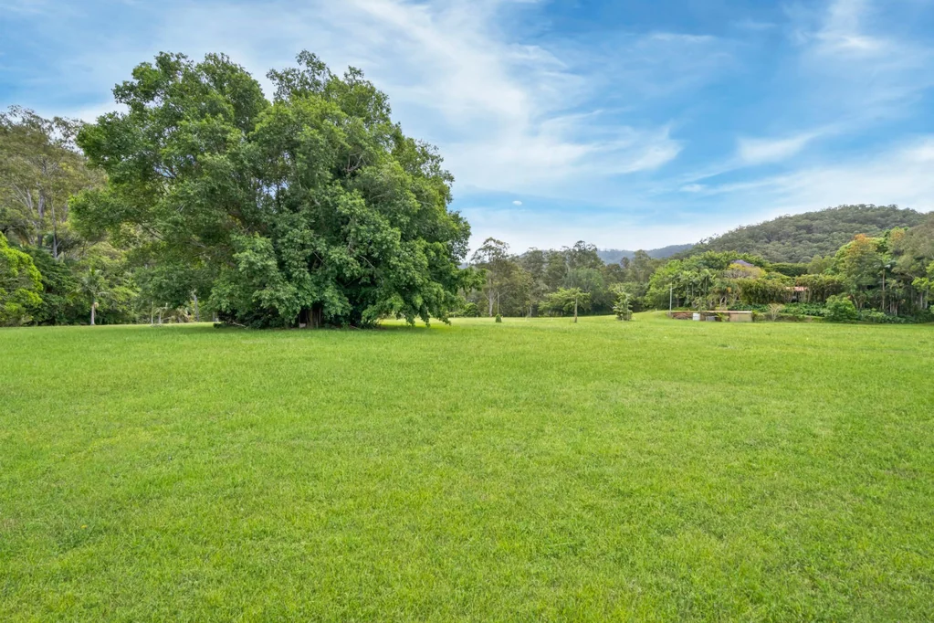 1137 Beaudesert-Nerang Road, Clagiraba, QLD 4211