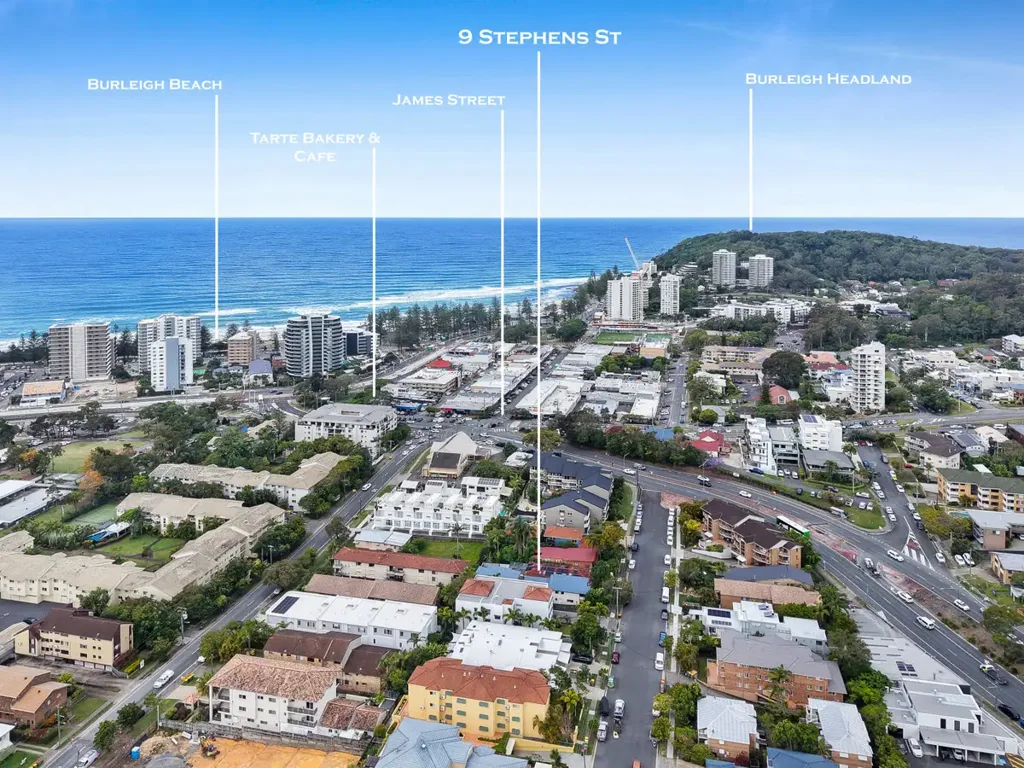 Burleigh Heads 3ਬੈੱਡਰੂਮ Enjoy now, plan for the future in the heart of Burleigh Heads.