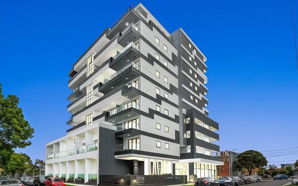 CITY VIEWS IN A PRIME LOCATION