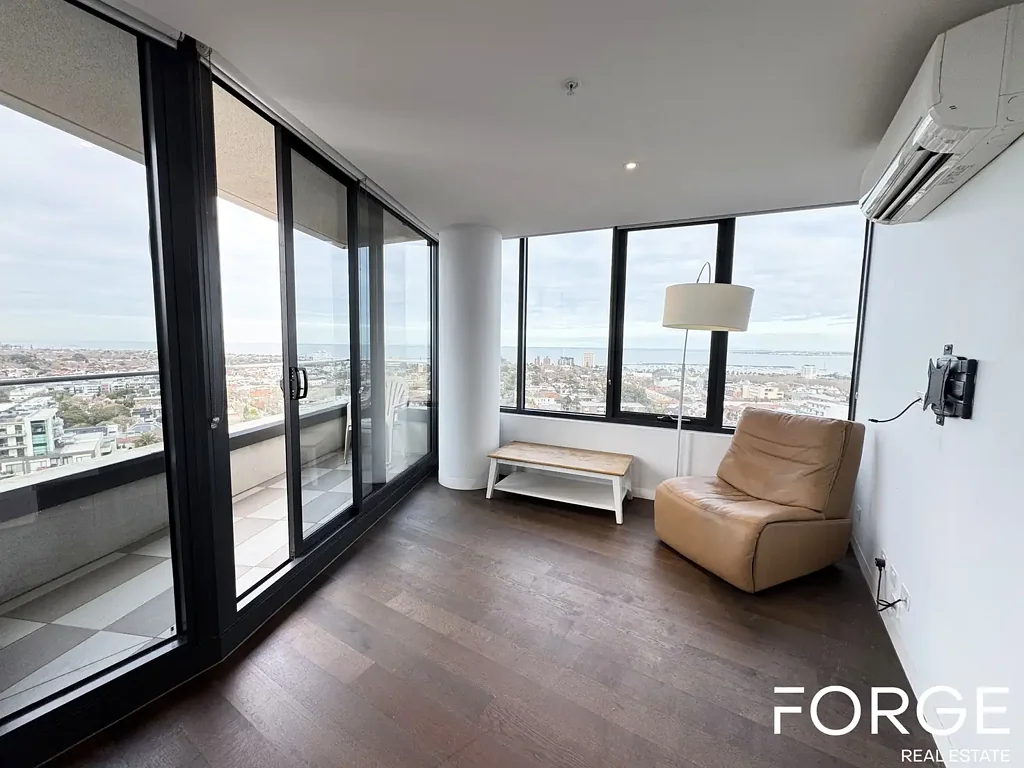 Ocean View Apartment 1 Bedroom 1 Study Room.
