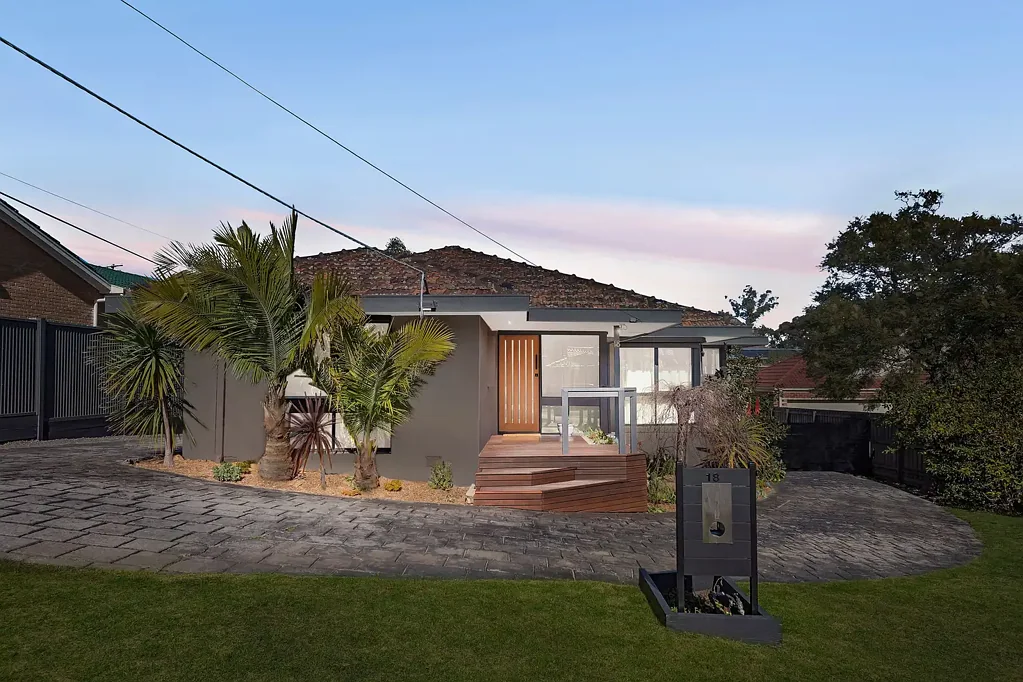 18 Raymond Avenue, Langwarrin, VIC 3910