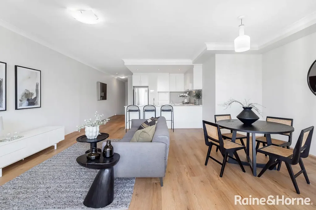 Arncliffe 2ਬੈੱਡਰੂਮ Sophisticated Two-Bedroom Residence with Poolside View & Dual-Level Design