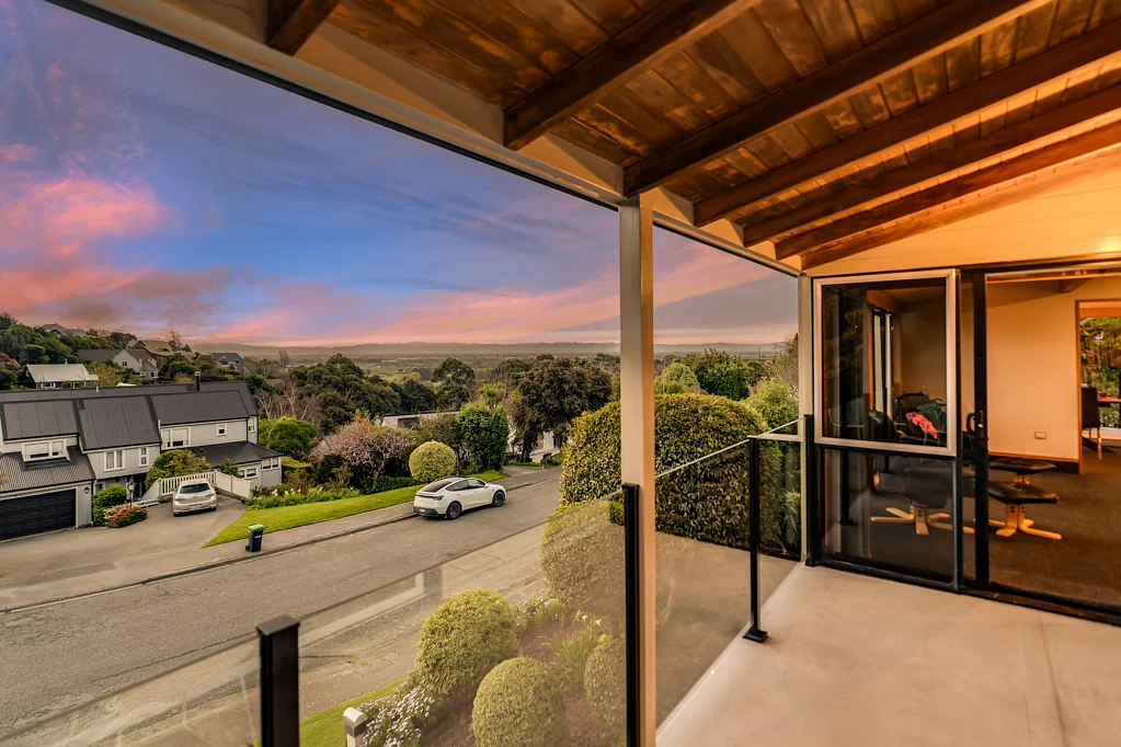 Westmorland 5બેડરૂમ Monster Garage & Indoor Pool with a View!