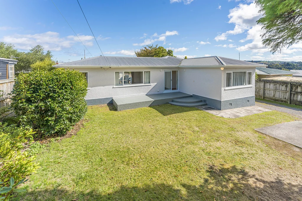 Taupo 3房  Ready on Rotokawa – Private, Sunlit & Move-In Ready!