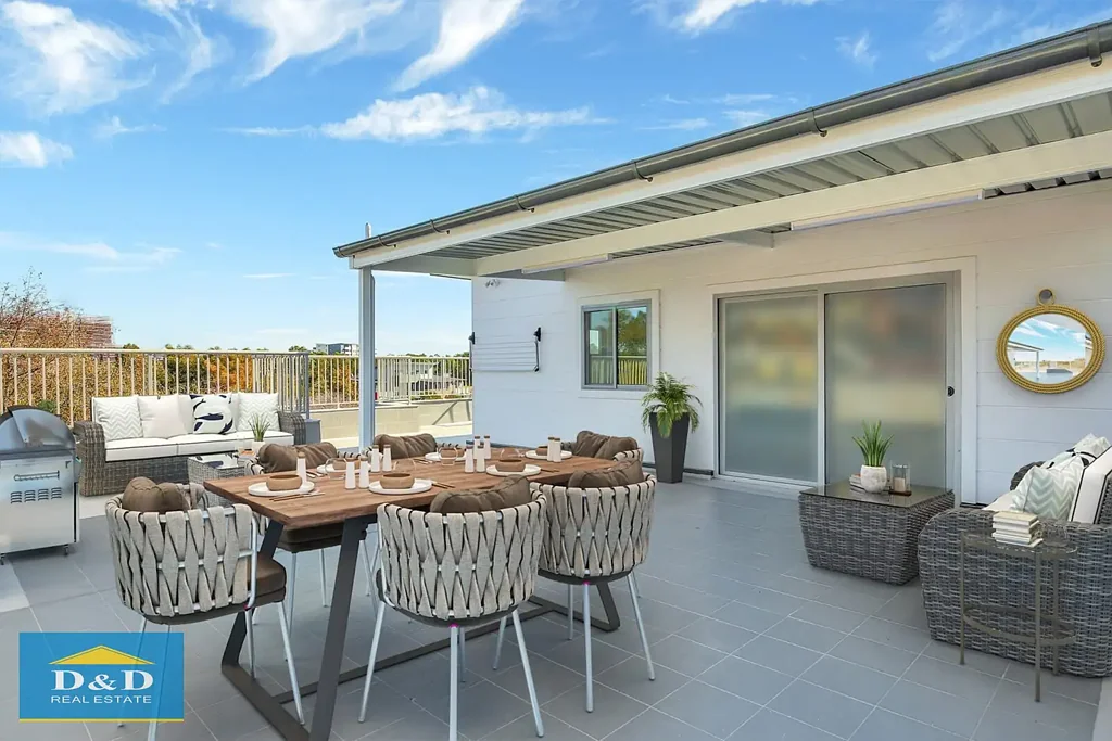 Beautiful Modern Penthouse. Huge 2 Bedroom Unit. Oversized Terrace Balcony. Open Views. Walk to Merrylands Station & Shopping. Walk to Parramatta