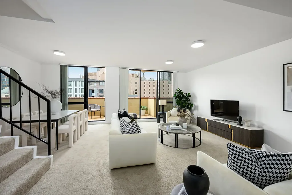 Pyrmont 3房 顶层市景奢邸 开放式设计 现代厨房 主卧套间 双层车库 游泳池健身 Multi-Level Penthouse Boasting Unmatched Lifestyle Convenience
