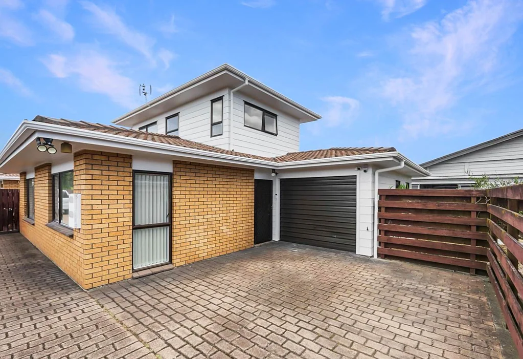 Papatoetoe 3Phòng ngủ BRICK & STANDALONE - MUST BE SOLD