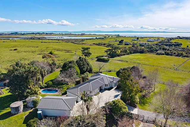 63 Whatapaka Road, Karaka, Franklin District