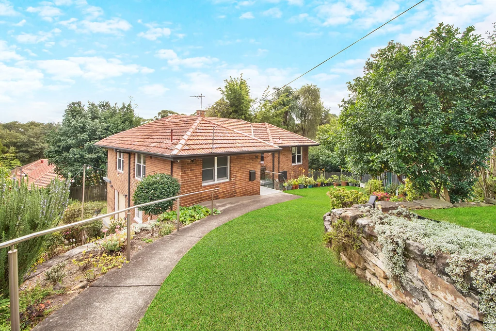 Fully renovated family living on a sun-drenched private block