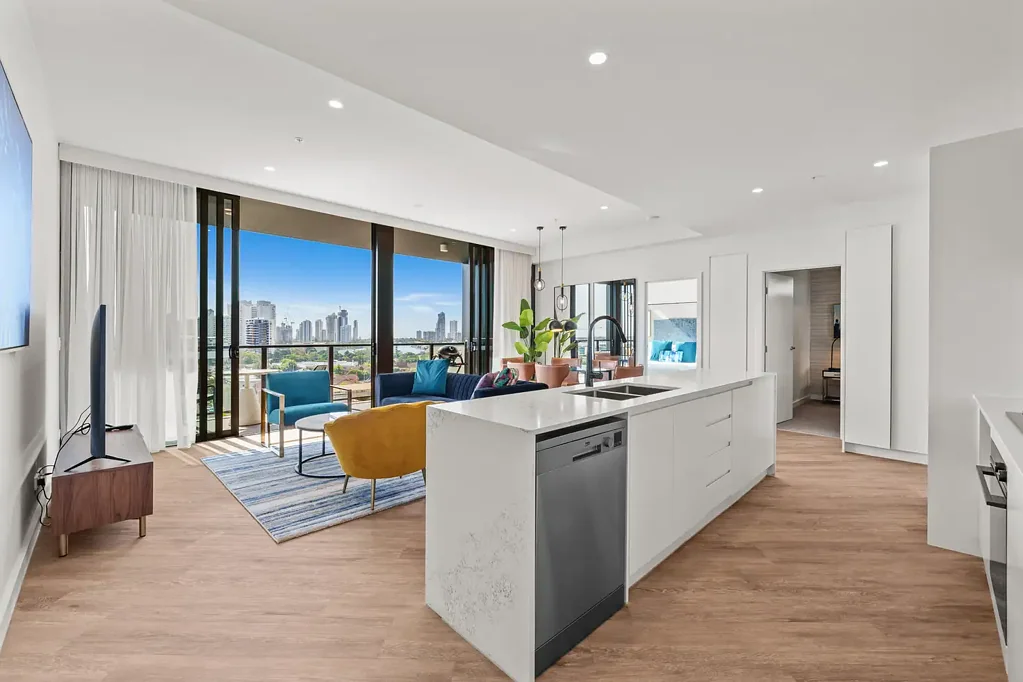 Southport 3房  Brand New | Furnished | 122m² Sky-High Sanctuary with Ocean, River & City Views