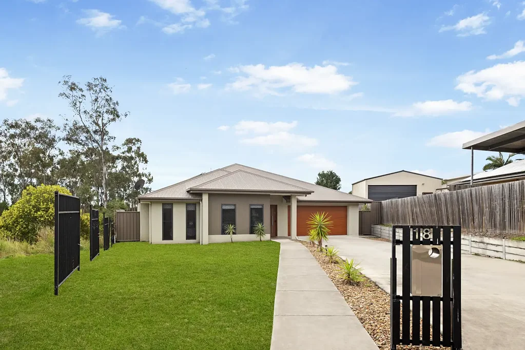 Collingwood Park 6ਬੈੱਡਰੂਮ Grand family home on 1427m2