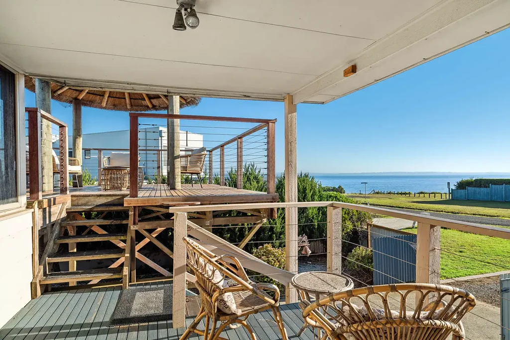 Ventnor 4ਬੈੱਡਰੂਮ 2 Fisher Street, Ventnor - Classic Coastal Charm Meets Modern Versatility!!!