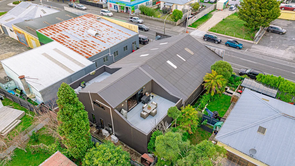 Wanganui East 2房  A Rare Home & Income Opportunity