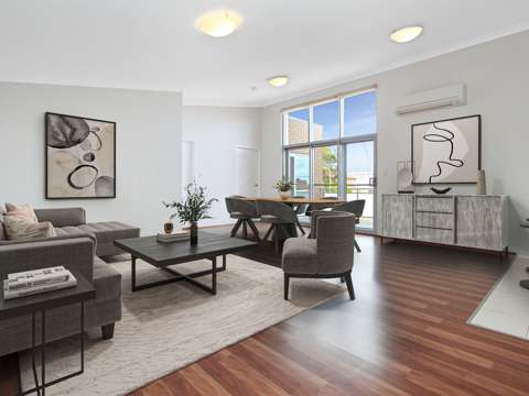 Penshurst 2 Bedroom Top floor front modern apartment living