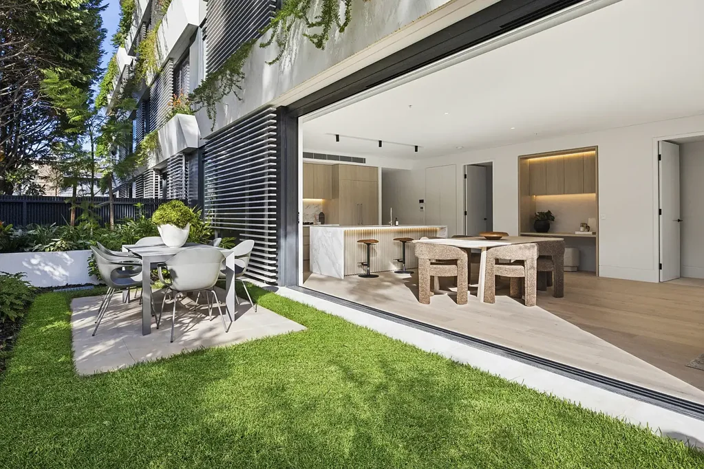 Neutral Bay 3침실 Brand-new luxury garden apartment in the stunning Koichi Takada designed ENSO
