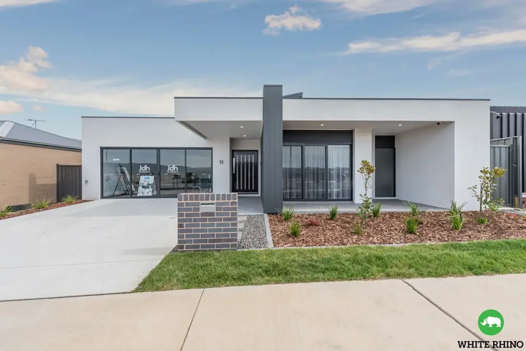 TO REGISTER YOUR INTEREST AND BOOK INSPECTION, PLEASE CLICK ON 'BOOK INSPECTION' BUTTON OR EMAIL AGENT BUTTON!