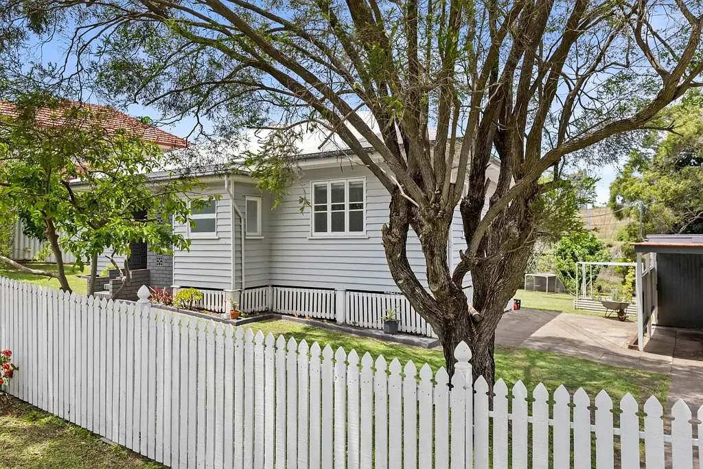 38 Walker Street, Corinda, QLD 4075
