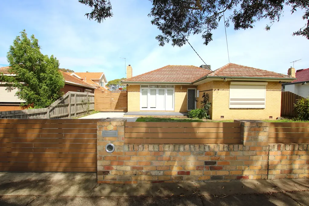 Beautifully Presented Family Home in a Prime Location!