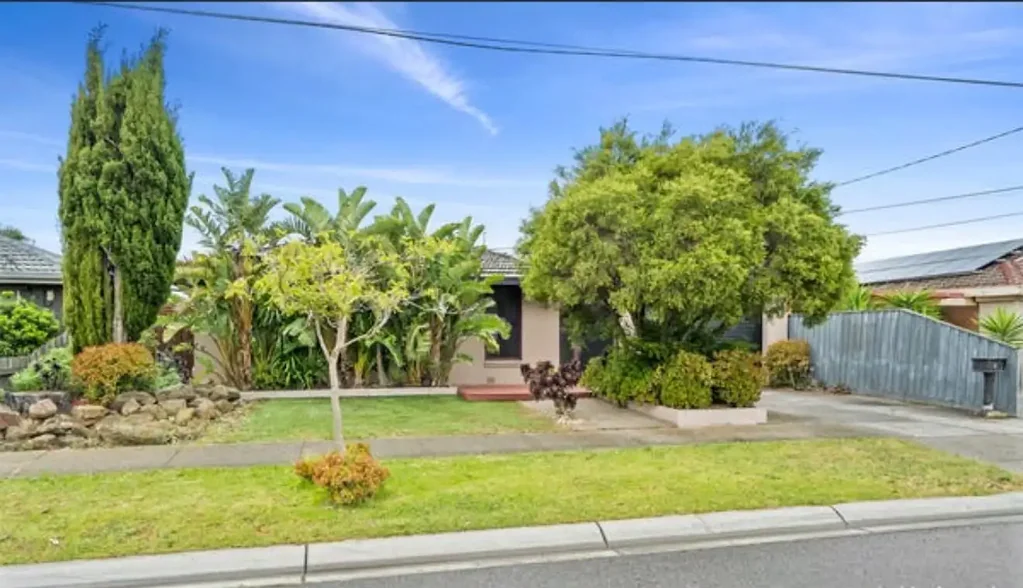 Modern Family Living Opposite a Beautiful Park – $650Per Week