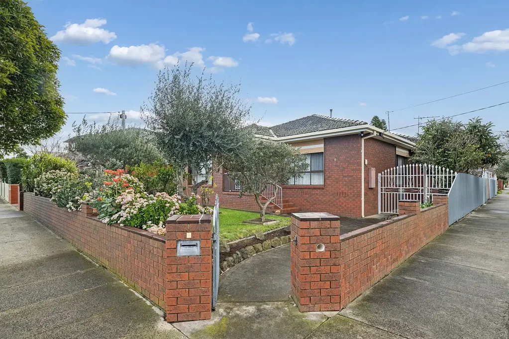 Preston 3房  EOI Ending Fri 28 Aug 5pm |Corner the Market with Unmatched Access, Lifestyle & Future Potential