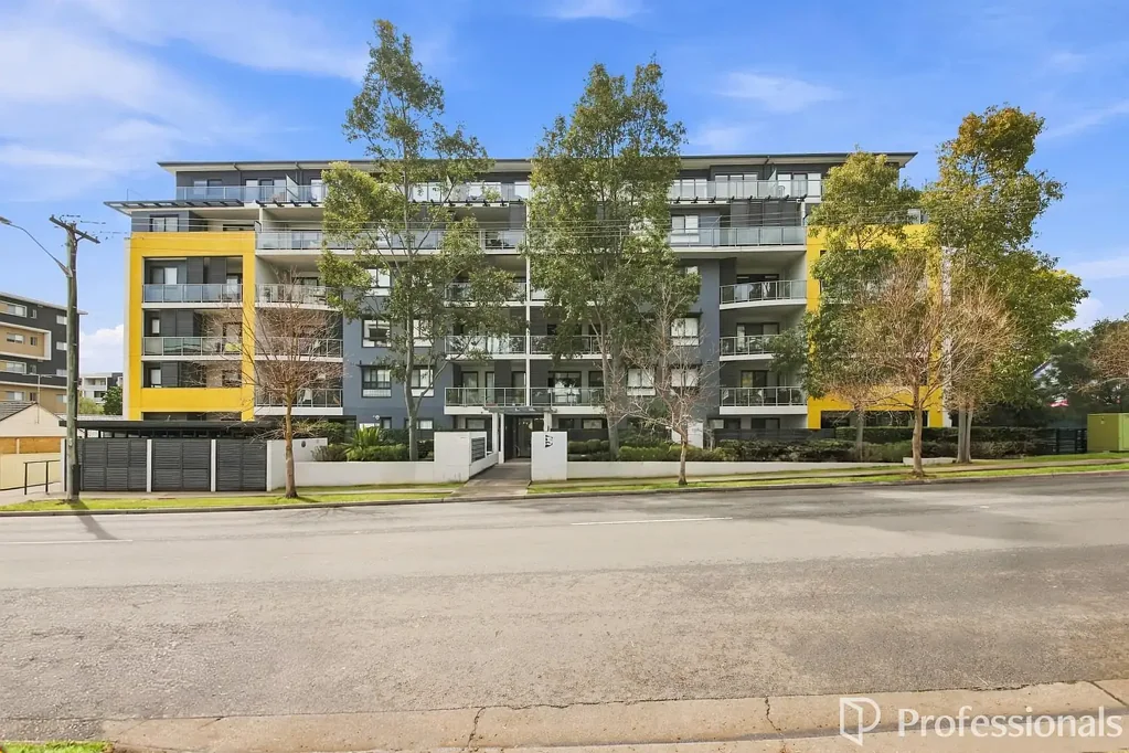 Campbelltown 1房 底层宽敞公寓 Ground Floor Spacious Apartment