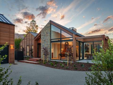 Wanaka 4房  Architectural excellence meets luxury living