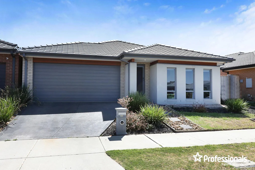 33 Stonefly Circuit, Weir Views, VIC 3338