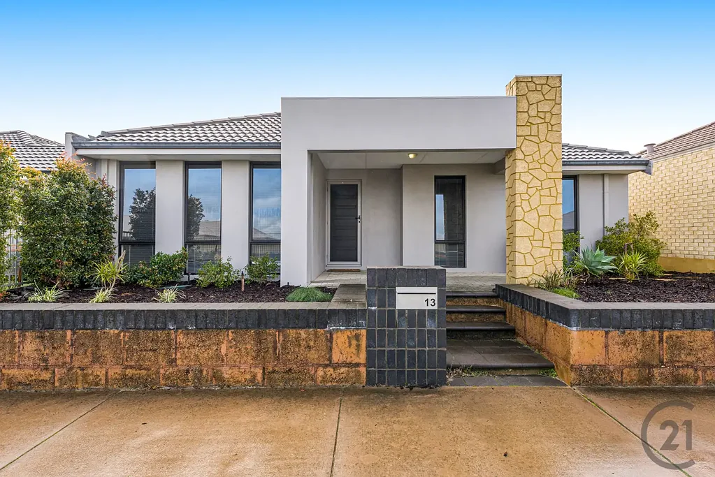 13 Pegus Meander, South Yunderup, WA 6208