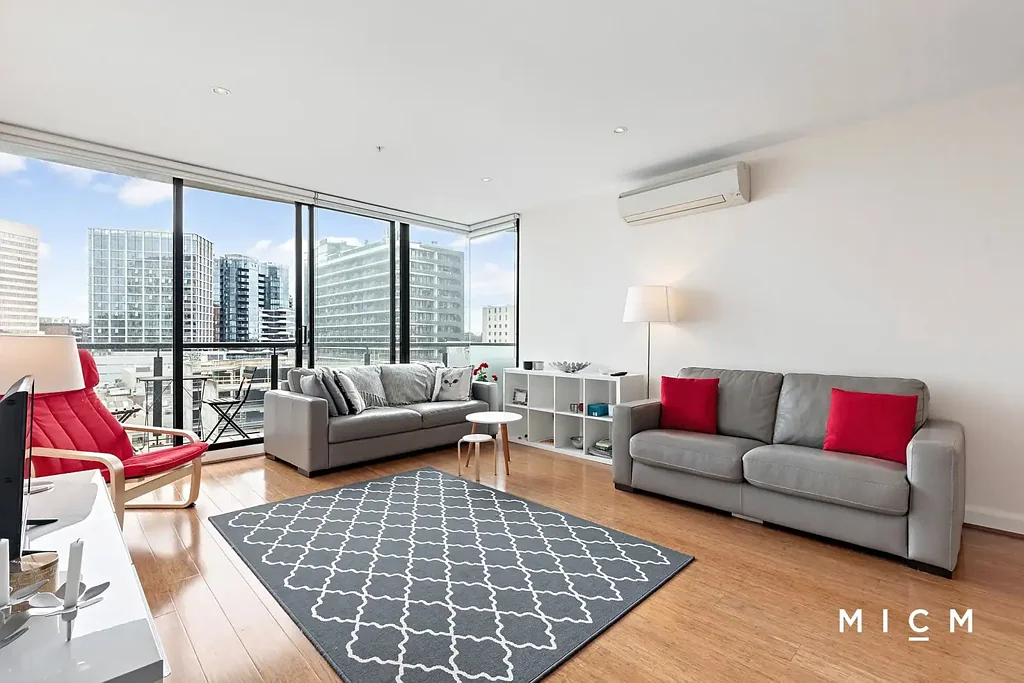 708/28 Bank Street, South Melbourne, VIC 3205
