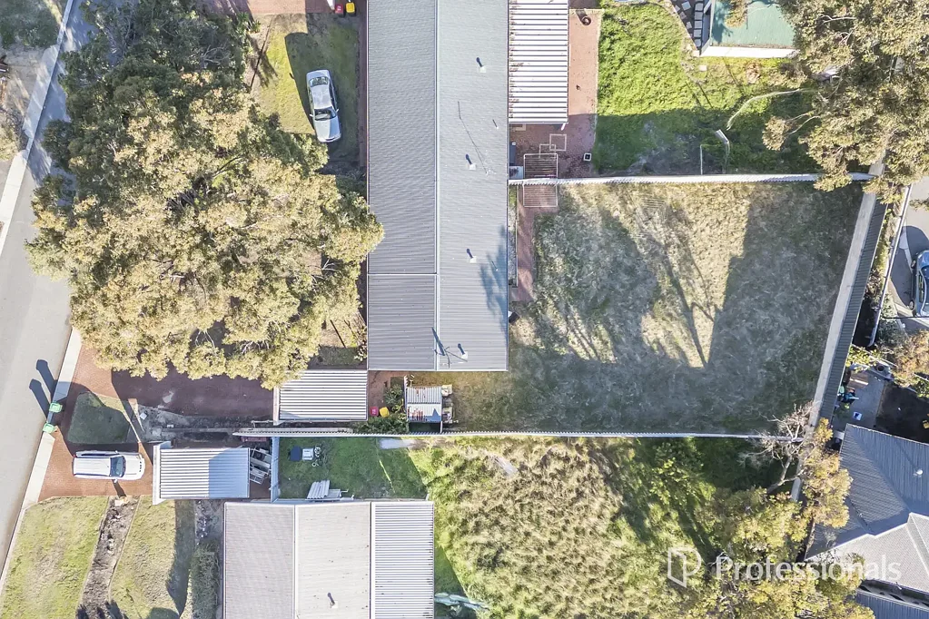 Girrawheen 3房  LARGE 750SQM BLOCK WITH SPACIOUS BACKYARD