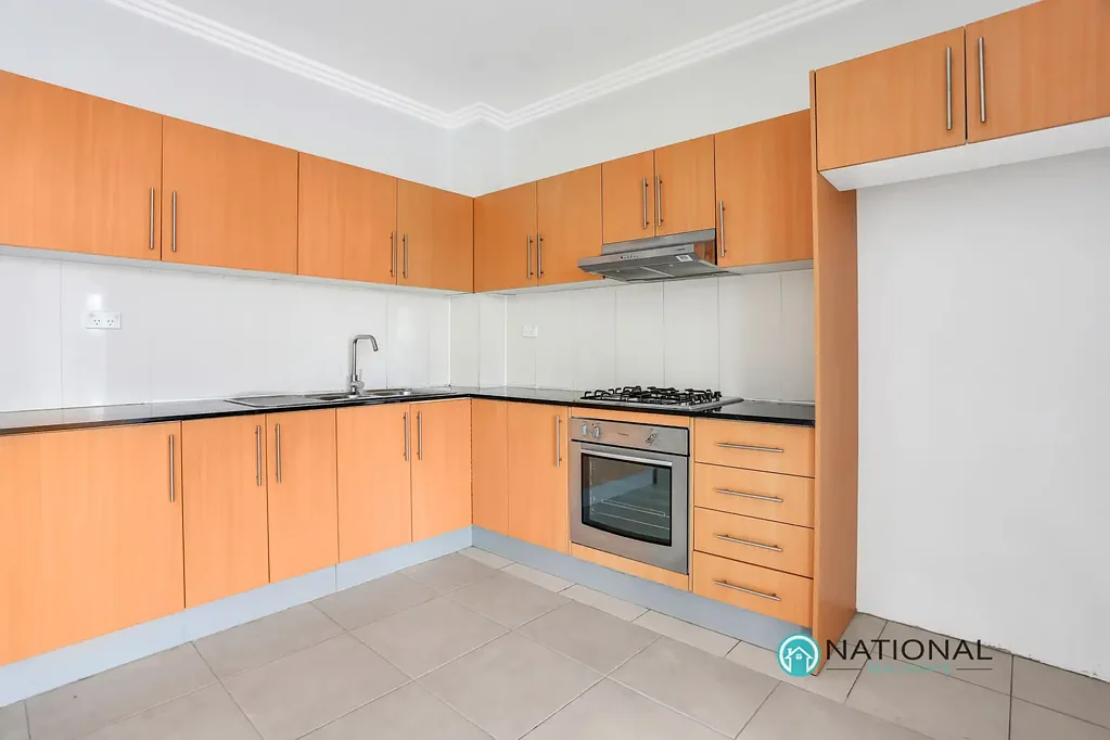 Spacious Second-Floor Apartment