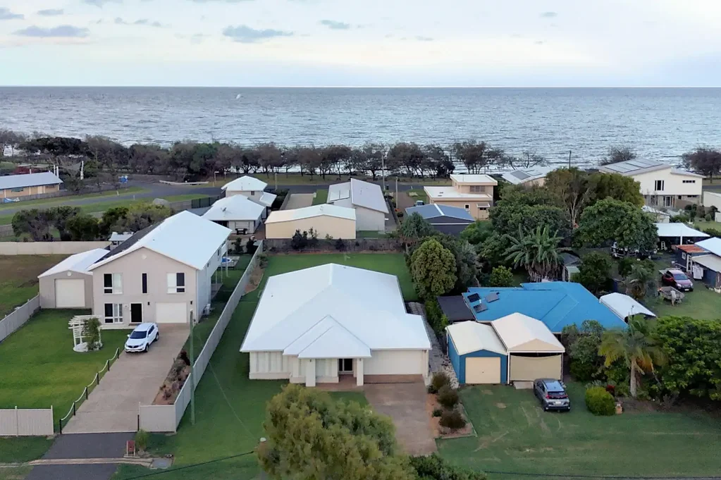 Burnett Heads 4 Bedroom Coastal Paradise