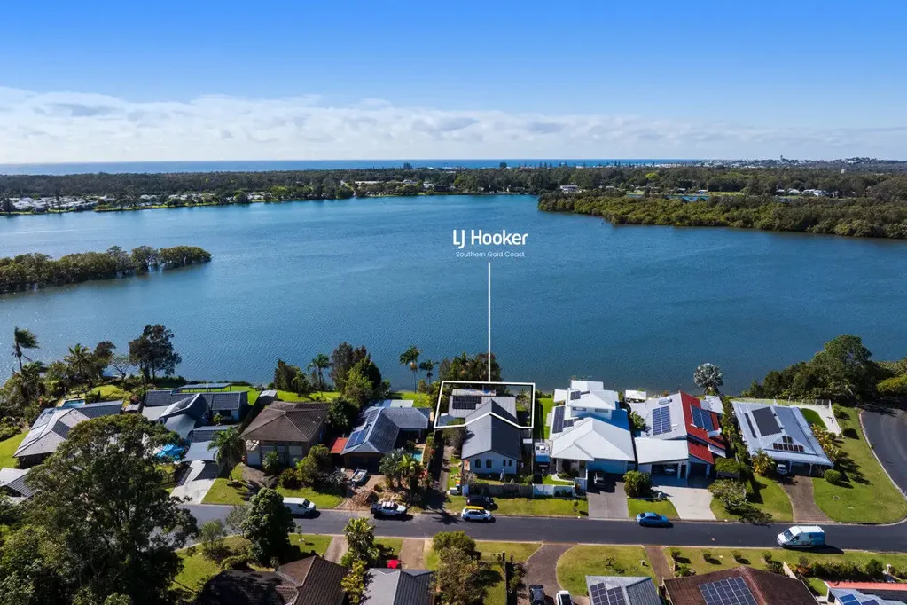 Waterfront Duplex with Sensational Views!