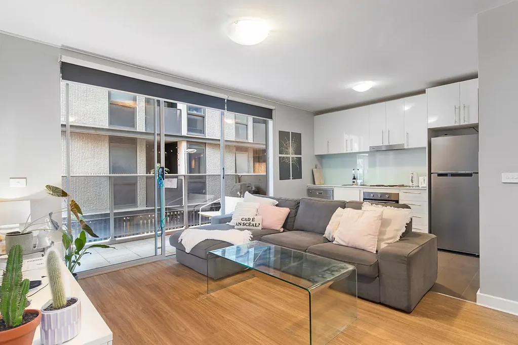 St Kilda 1ห้องนอน Superbly Stylish, Spacious & Sunlit