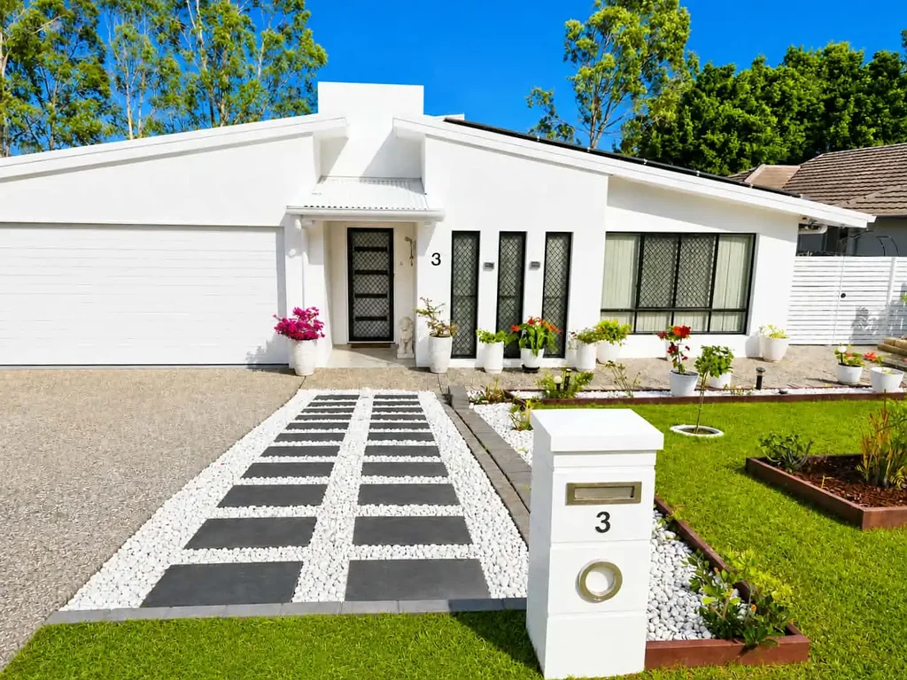 Brookwater 4غرفة نوم Sophisticated Executive Level Home in Exclusive Brookwater Estate!