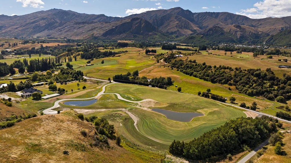 Arrowtown Prestigious Arrowtown land opportunity