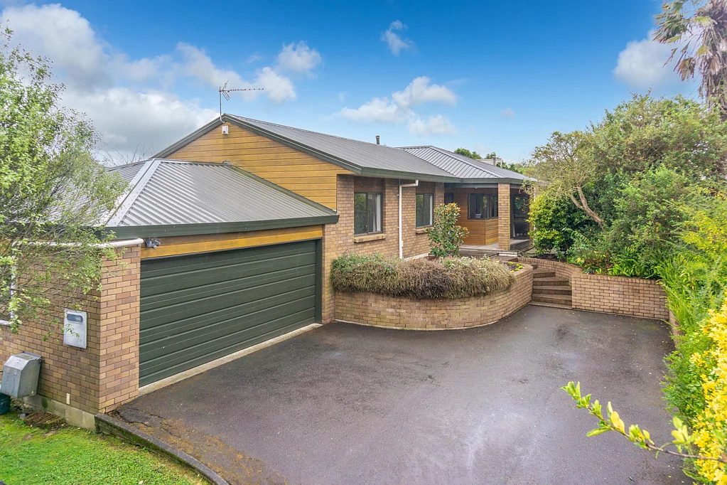 Queenwood 4 Bedroom Queenwood Family Living at its Best