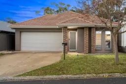 5 Brown Hill Close, Blakeview