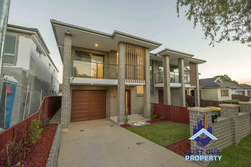 Architecturally Designed Ultra-Modern Duplex with Premium Inclusions & Exceptional Family Living
