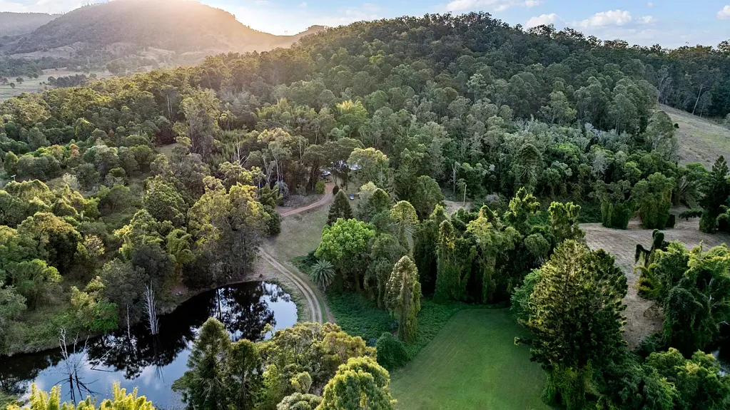 Pie Creek Private Creekside Estate – A Family Lifestyle Like No Other