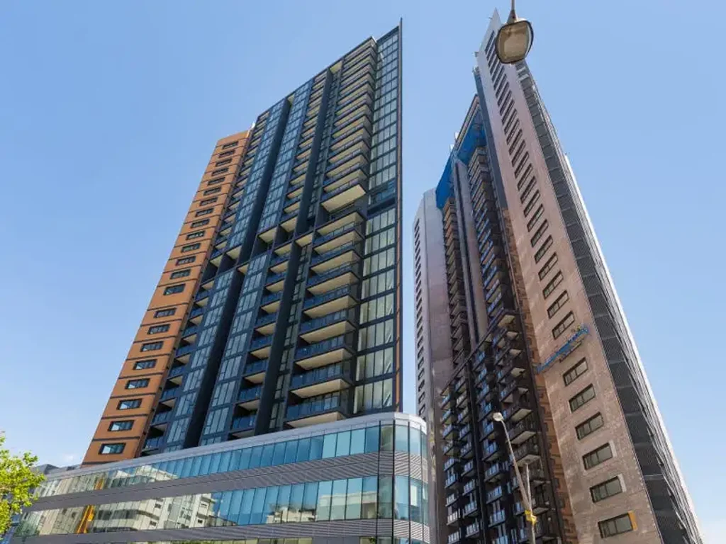 St Leonard’s Square 2 Bedroom Apartment – Mirvac Luxury Living