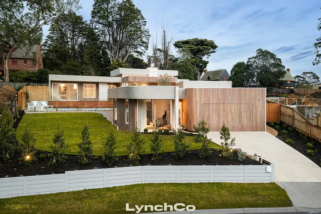 Mount Eliza 4房 梦想中的新家，无需等待建造。 The dream new home, without the build.