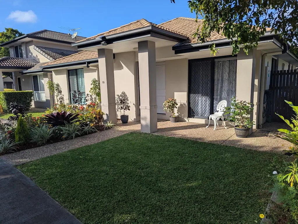 Morningside 3房 备受追捧的 BARINGA RESERVE - MORNINGSIDE 宽敞舒适的 3 卧室低层别墅，稀有上市 SORT AFTER BARINGA RESERVE - MORNINGSIDE 
SPACE AND LIFE STYLE 3 BEDROOM LOWSET VILLA RARELY OFFERED