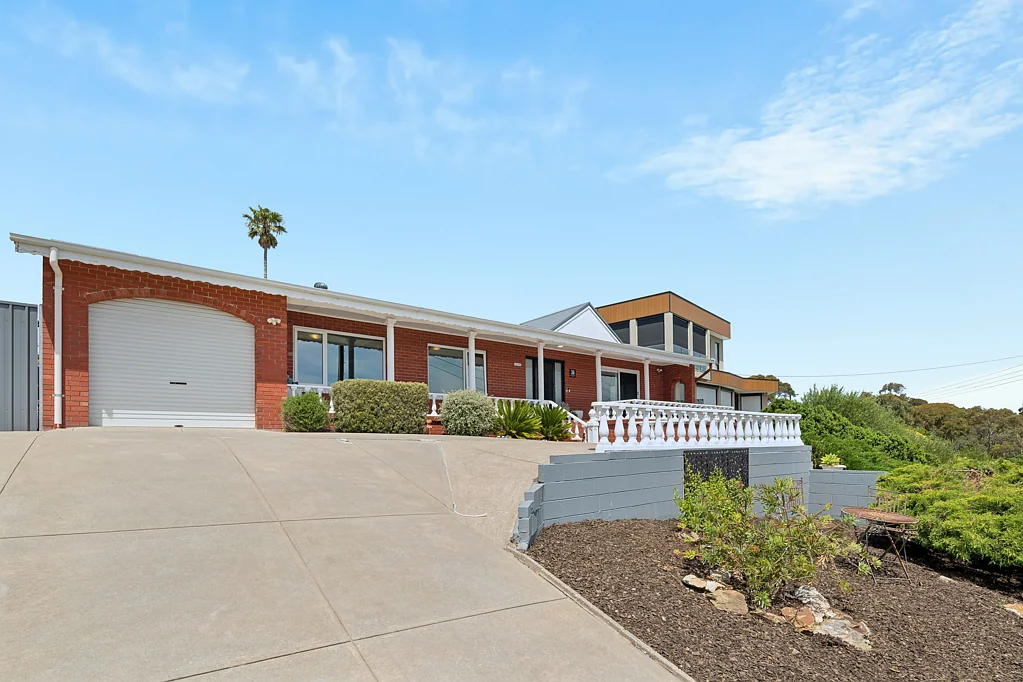 36 Broadmeadow Drive, Flagstaff Hill, SA 5159