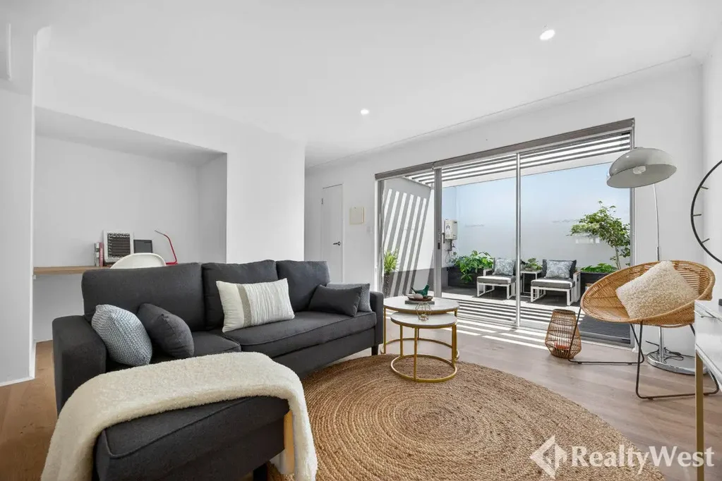 Cannington 2Moenga FIRST TIME TO MARKET